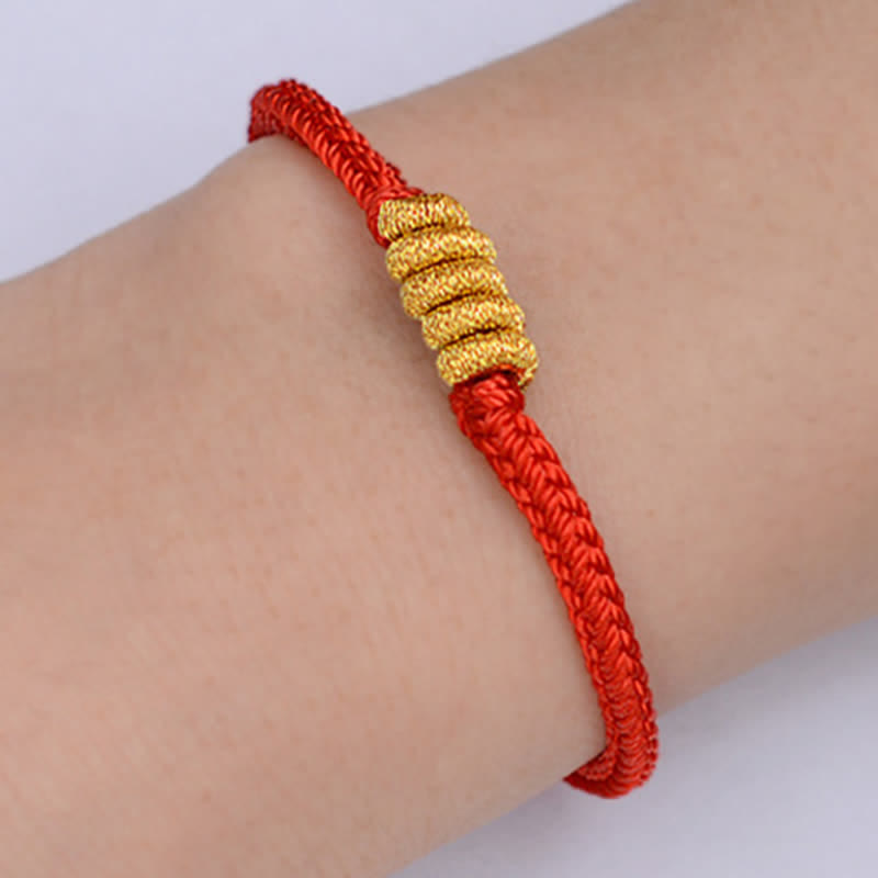 Bracelet tressé fait main avec un design simple et des nœuds chinois pour la force et la chance