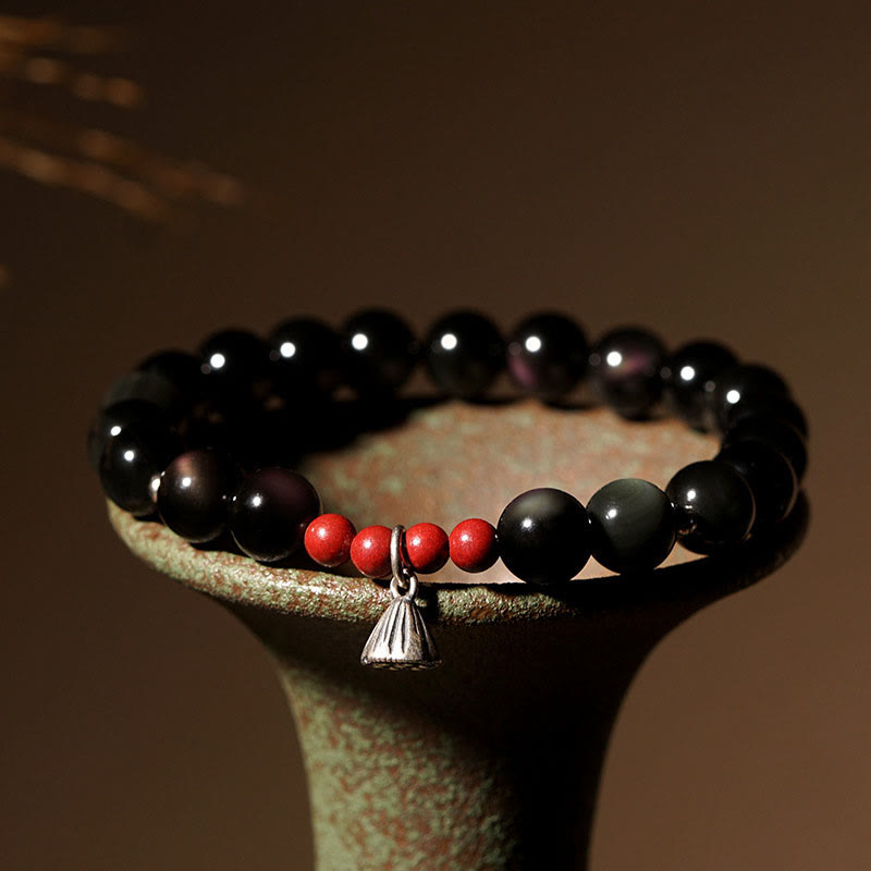 Bracelet de force et d'accomplissement en obsidienne noire naturelle et cinabre avec breloque lotus et Buddha Stones