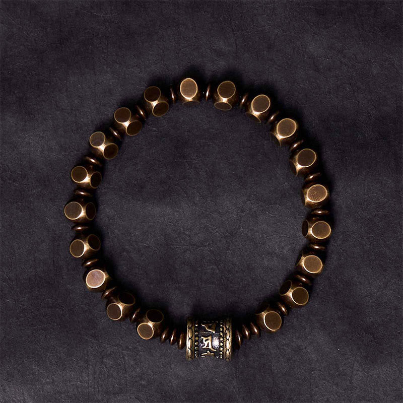 Bracelet amulette tibétain en cuivre et laiton sculpté avec Buddha Stones Om Mani Padme Hum