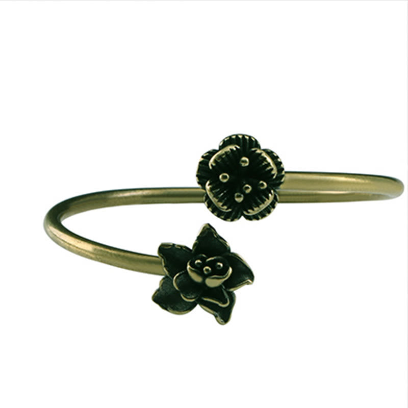 Bracelet de guérison en cuivre et laiton avec Buddha Stones et fleur de pêcher