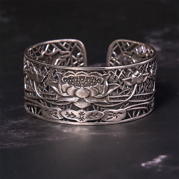 Bracelet de guérison et d'illumination en cuivre plaqué argent avec Buddha Stones et lotus creux