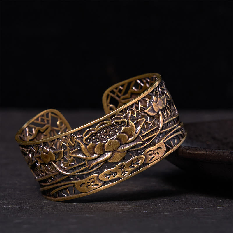 Bracelet de guérison et d'illumination en cuivre plaqué argent avec Buddha Stones et lotus creux