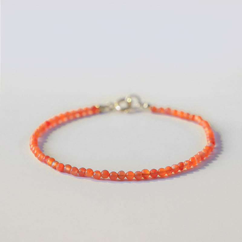 Bracelet de confiance en perles ultra-fines en agate rouge cerise naturelle de Buddha Stones