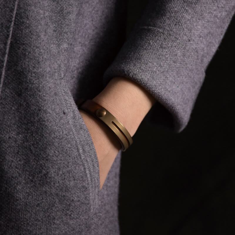 Bracelet jonc d'équilibre en cuir et laiton avec Buddha Stones vintage