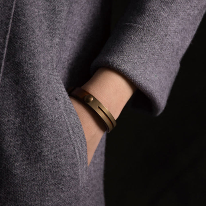 Bracelet jonc d'équilibre en cuir et laiton avec Buddha Stones vintage