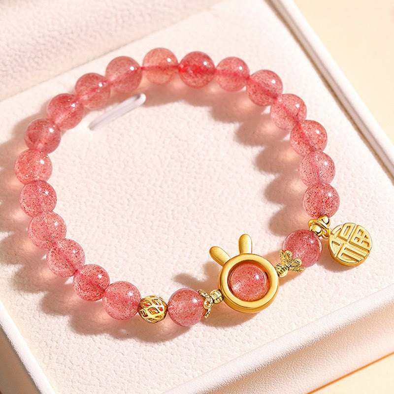 Bracelet à breloques en quartz fraise naturel avec personnage de lapin Fu et Buddha Stones