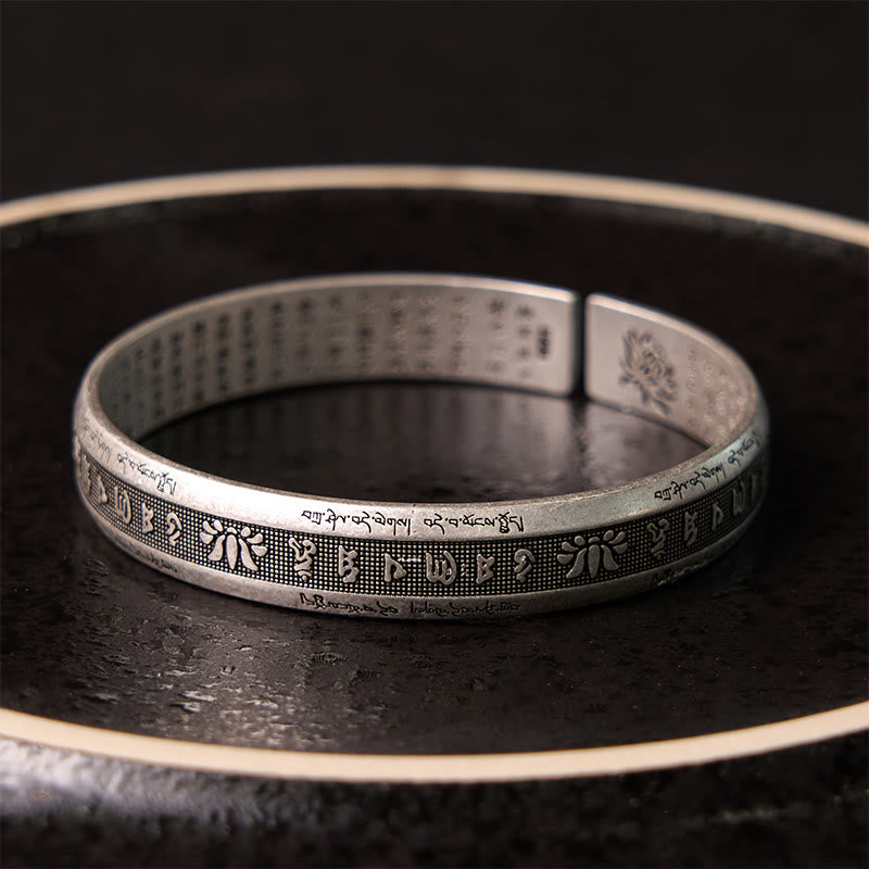 Bracelet manchette de méditation Buddha Stones Om Mani Padme Hum Sutra du cœur Mantra Lotus Paix