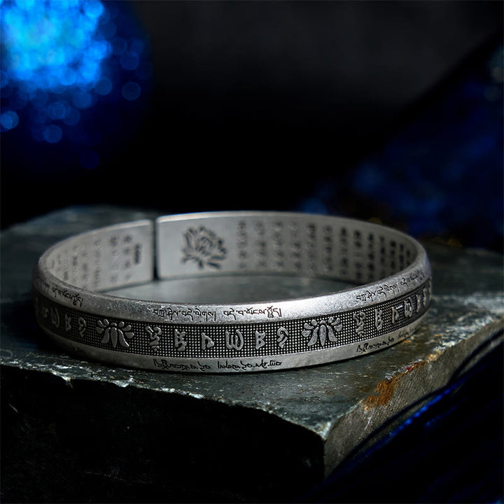 Bracelet manchette de méditation Buddha Stones Om Mani Padme Hum Sutra du cœur Mantra Lotus Paix