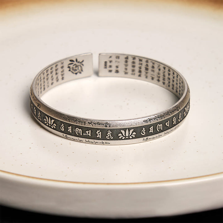 Bracelet manchette de méditation Buddha Stones Om Mani Padme Hum Sutra du cœur Mantra Lotus Paix