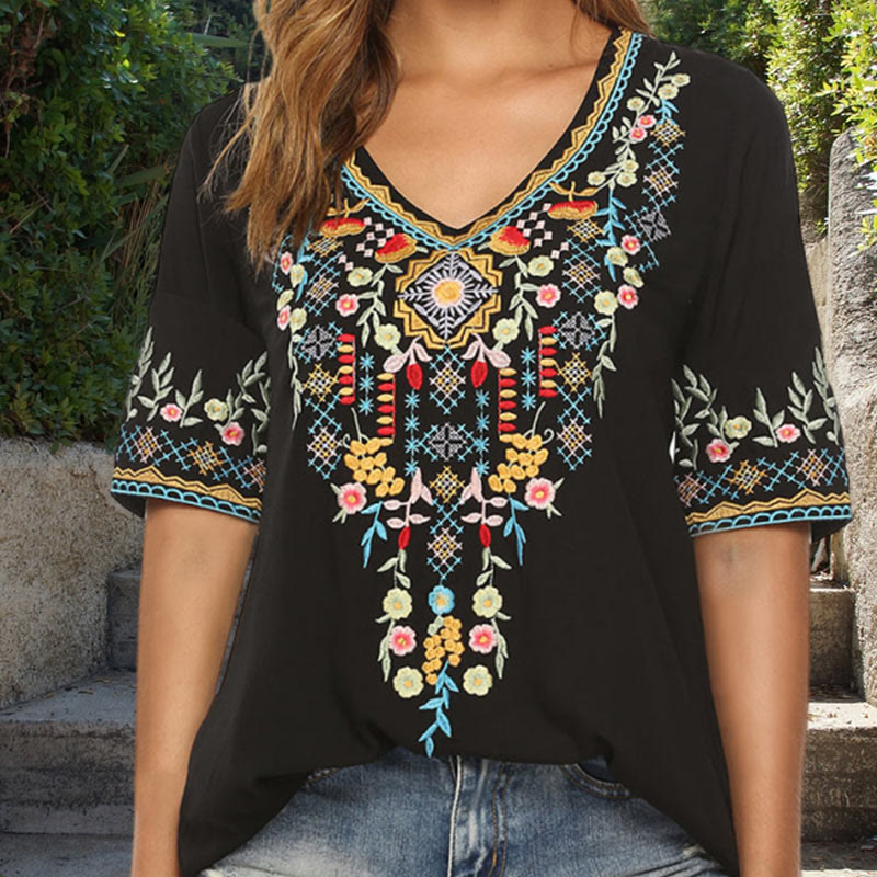 T-shirt femme en coton à manches courtes et col en V avec broderie de fleurs et Buddha Stones