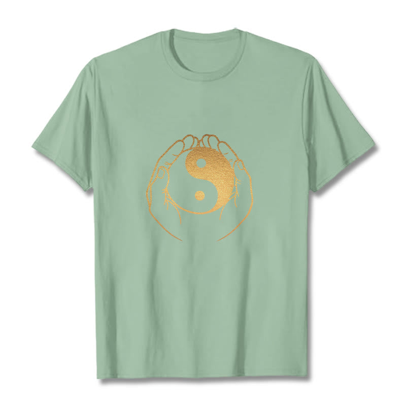 T-shirt avec des Buddha Stones tenant un Yin Yang doré - Vert pâle - 2XL - image 15
