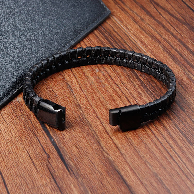 Bracelet en cuir multicouche renforcé en acier titane avec motif tressé simple et Buddha Stones