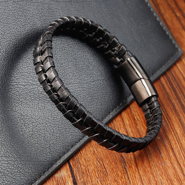 Bracelet en cuir multicouche renforcé en acier titane avec motif tressé simple et Buddha Stones
