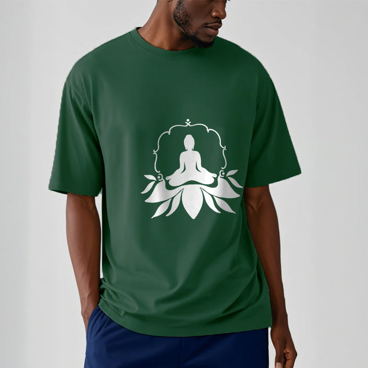 T-shirt Bouddha assis sur l'herbe Buddha Stones en méditation - image 12