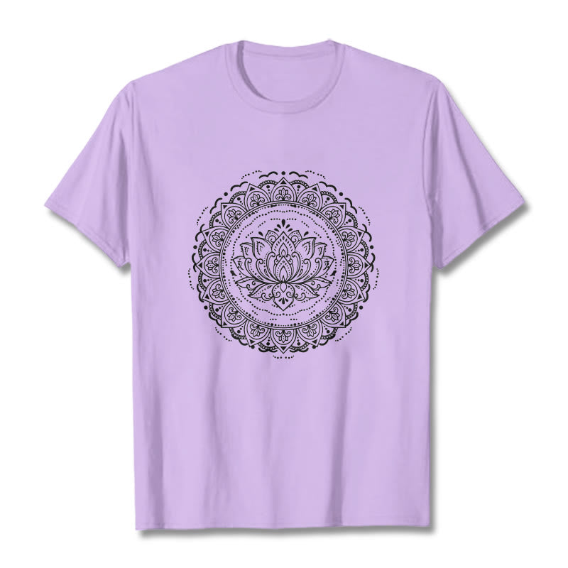 T-shirt à motif de fleurs de lotus et de mandala avec Buddha Stones - Prune - 2XL - image 17