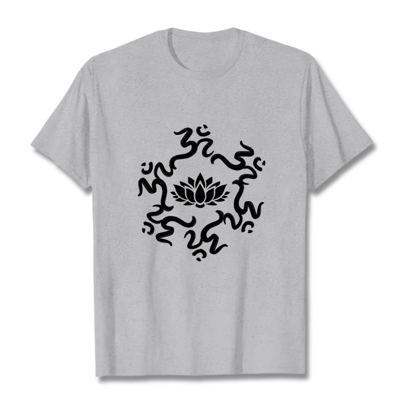 T-shirt à motif de fleurs de lotus avec symboles OM et Buddha Stones - Gris clair - 2XL - image 20
