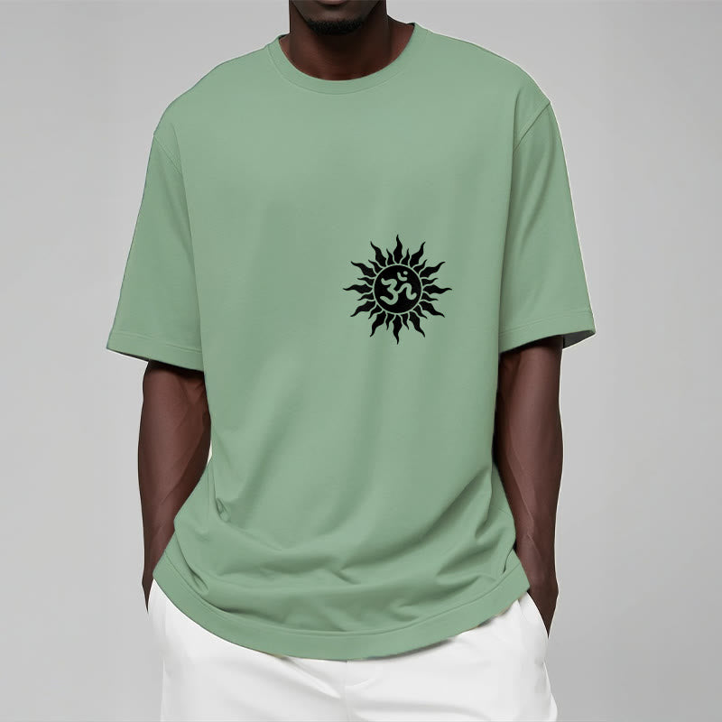 T-shirt avec motif Buddha Stones, soleil et symbole OM - image 19