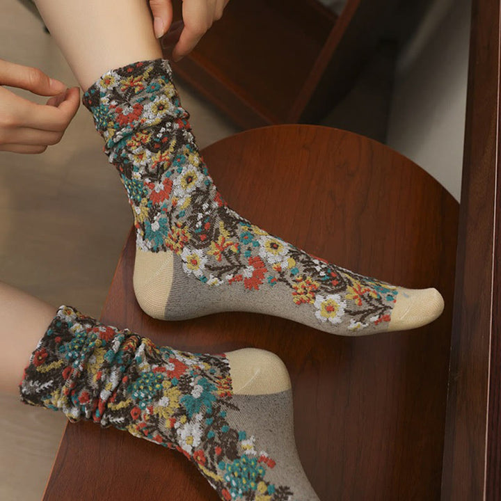 Chaussettes mi-mollet en coton à motif floral ethnique texturé Buddha Stones pour femmes - image 0