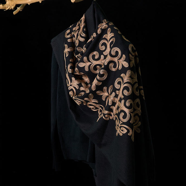 Écharpe châle douillette à pompons en forme de losange noir et doré avec Buddha Stones - Noir - 190*74cm - image 0
