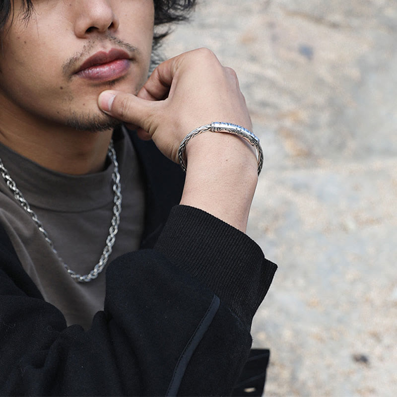 Bracelet manchette gravé Buddha Stones Tibet Om Mani Padme Hum