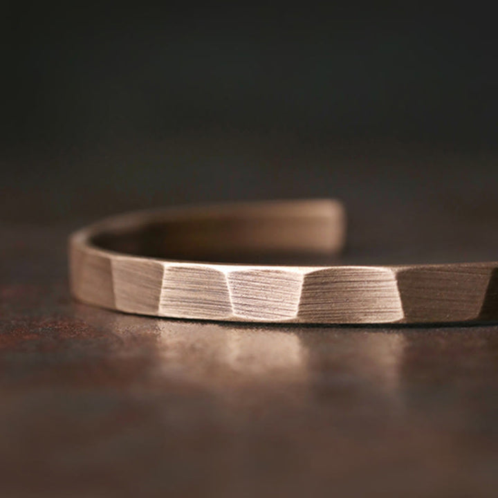 Bracelet manchette ajustable en cuivre au design rustique vintage