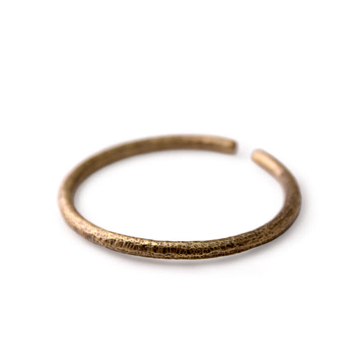 Bracelet manchette ajustable en cuivre au design rustique avec Buddha Stones