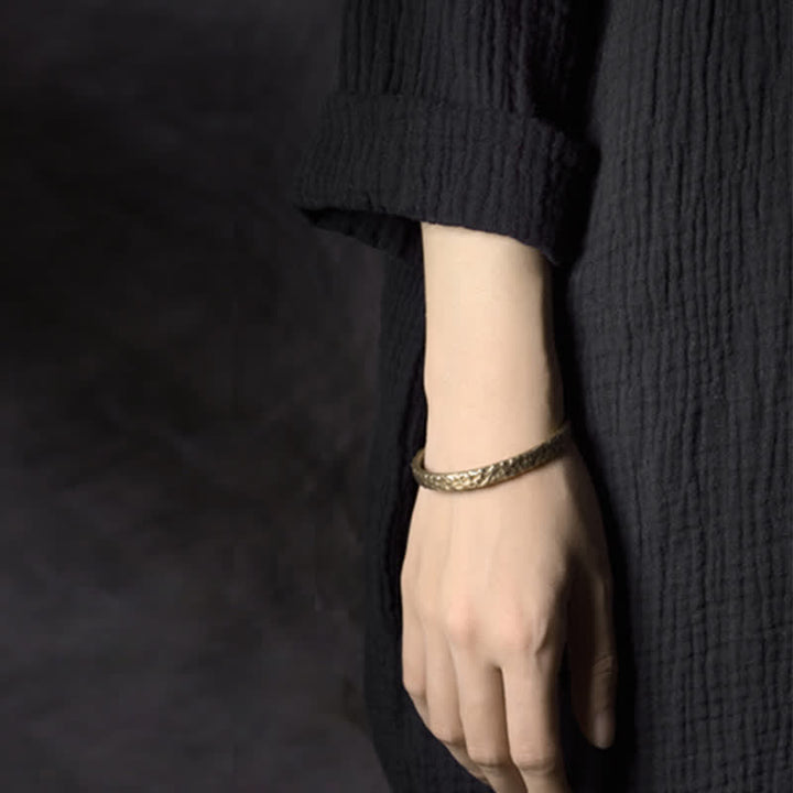 Bracelet manchette en cuivre au design simple Buddha Stones - image 3