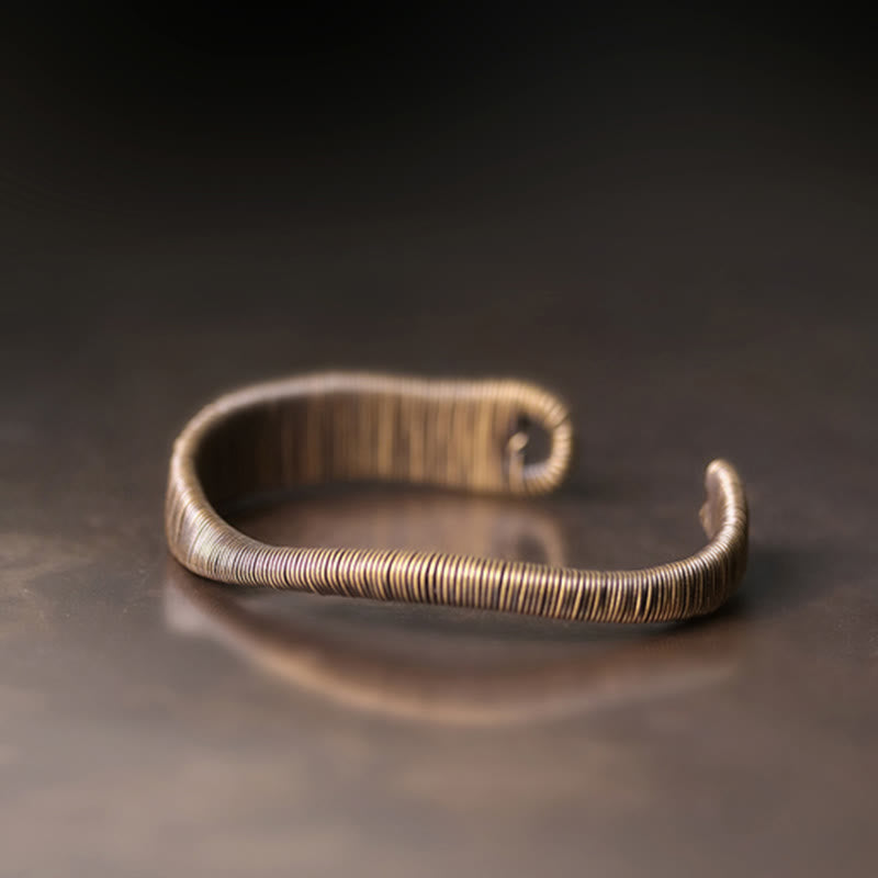 Bracelet manchette réglable en cuivre enroulé avec Buddha Stones au design simple pour la chance et la richesse