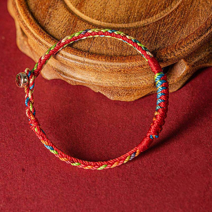 Bracelet de protection en fil de cinq couleurs fait main avec Buddha Stones