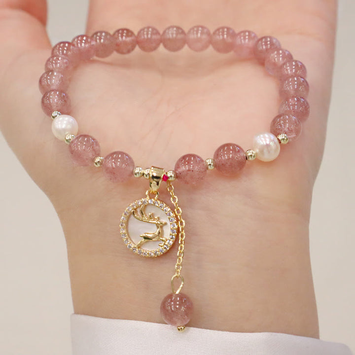 Bracelet de guérison à breloques en forme de queue de poisson avec Buddha Stones de quartz fraise et visage souriant d'élan