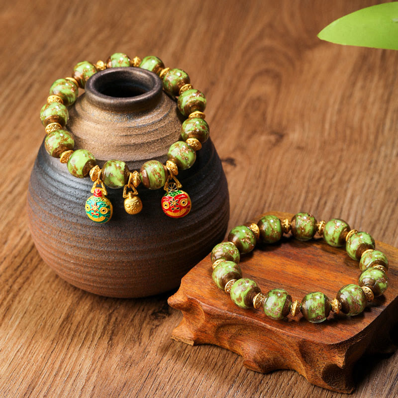 Bracelet porte-bonheur en perles de verre Liuli avec breloque de la famille des bêtes avaleuses en or et Buddha Stones