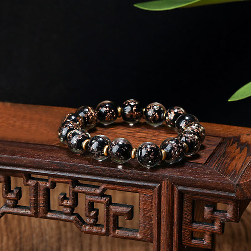 Bracelet de réussite en perles de verre Liuli fluorescentes lumineuses avec breloque de famille de bêtes avaleuses en or et Buddha Stones