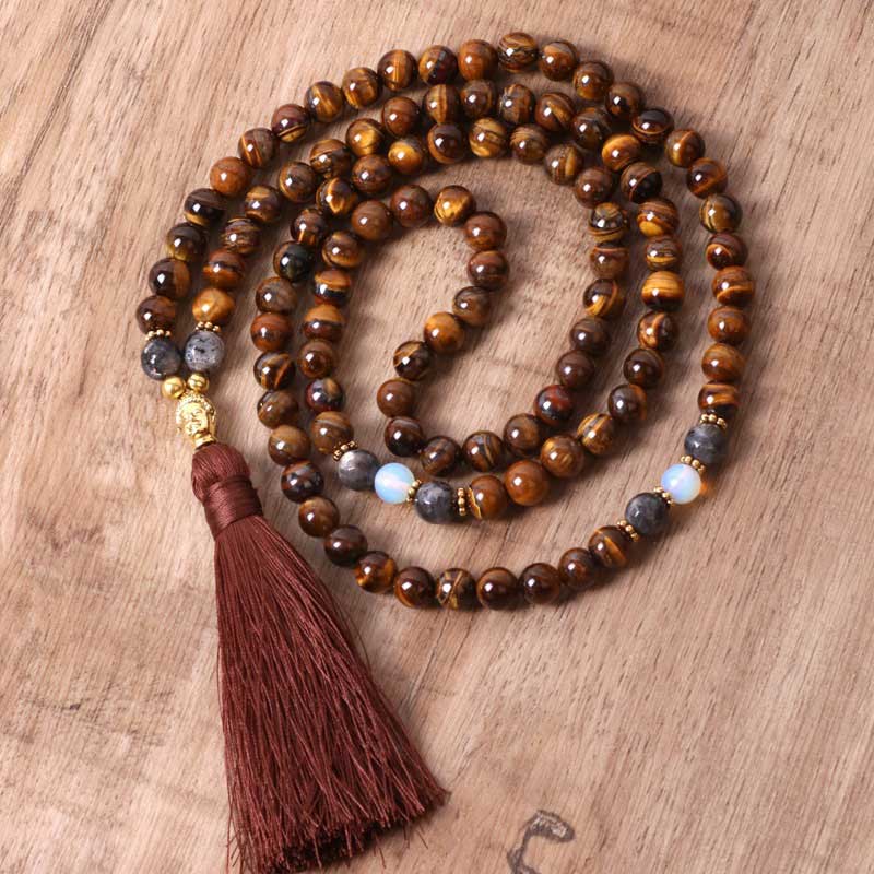 Collier avec pendentif en perles et pompon en œil de tigre tibétain Buddha Stones