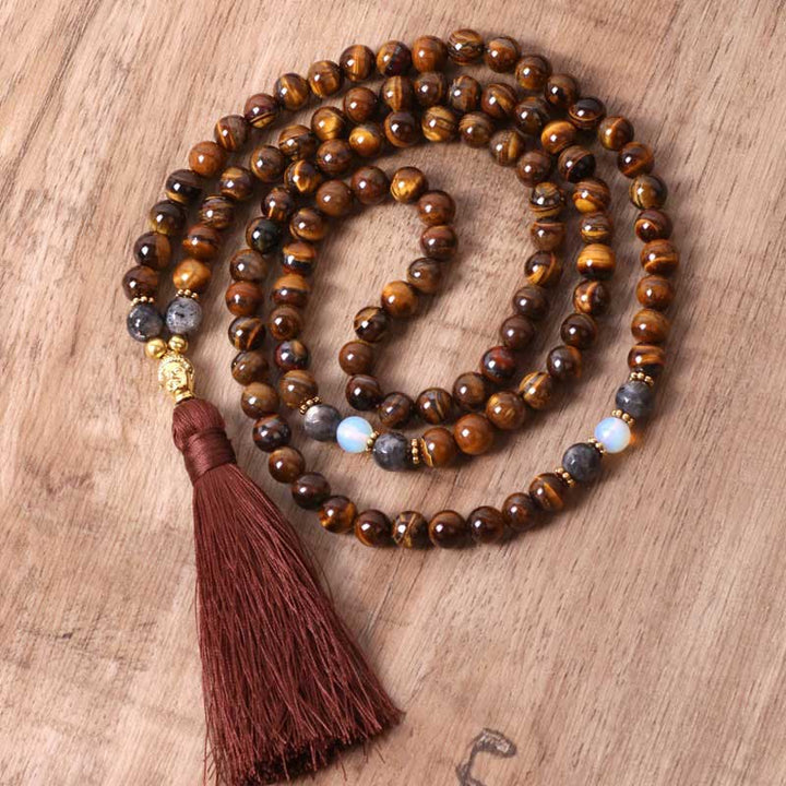 Collier avec pendentif en perles et pompon en œil de tigre tibétain Buddha Stones