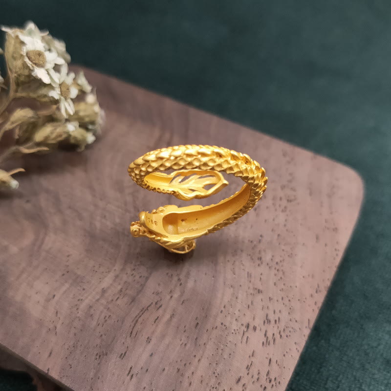 Bague de force et de succès en Buddha Stones avec dragon doré