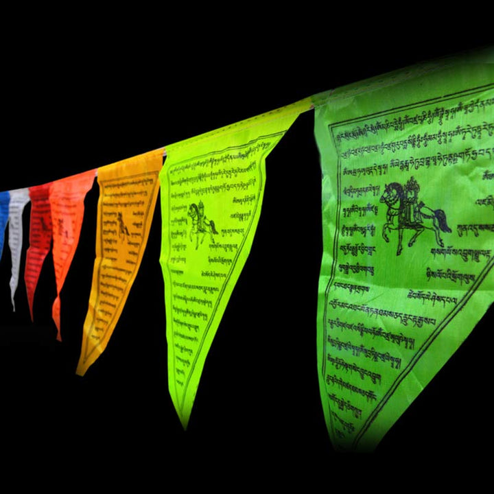 Décoration extérieure de 25 drapeaux de prière triangulaires de bénédiction tibétaine - image 4