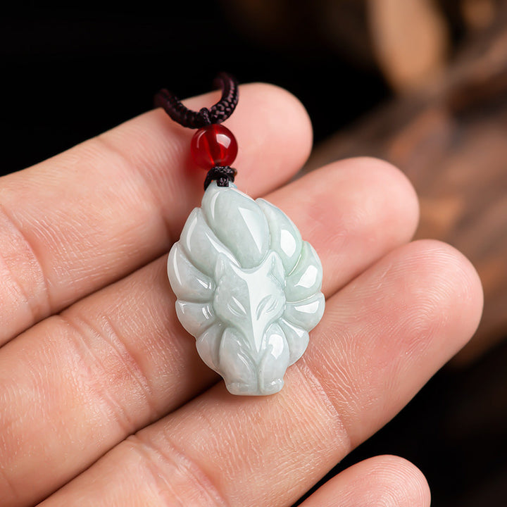 Collier pendentif en jade naturel à neuf queues de Buddha Stones avec pierre porte-bonheur et prospérité