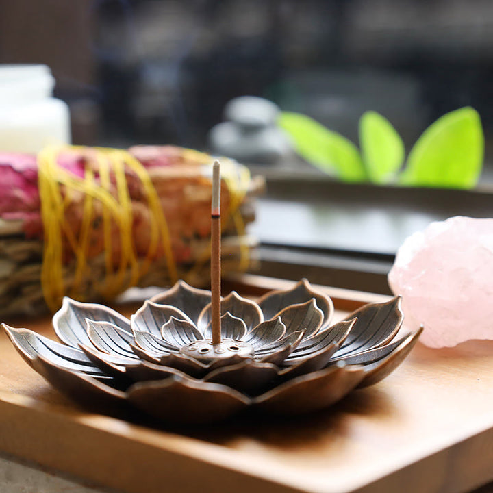 Brûleur d'encens créatif à six trous en forme de lotus Buddha Stones