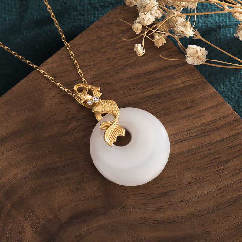 Collier pendentif en jade blanc Buddha Stones et poisson Koi pour la prospérité et la richesse - image 2
