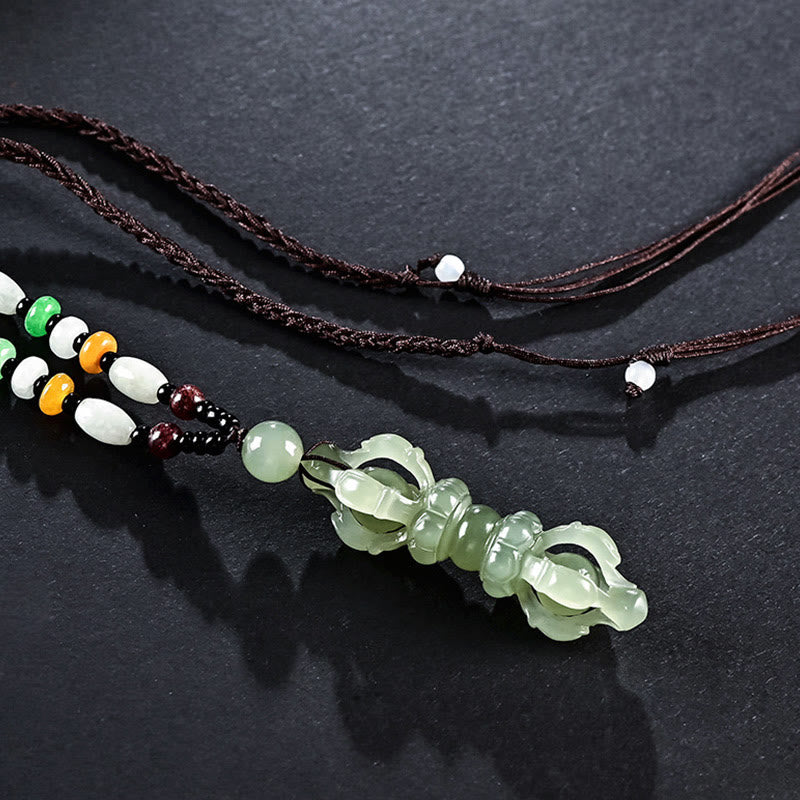 Collier pendentif tibétain en jade cyan Hetian naturel et jade blanc Dorje Vajra gravé