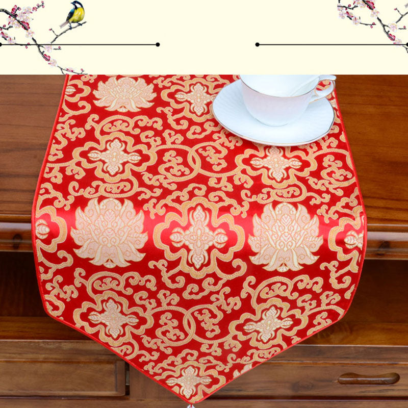 Chemin de table Jacquard à pompons avec motif de dragon Vajra et de fleurs d'autel de prière, symboles de bon augure tibétains