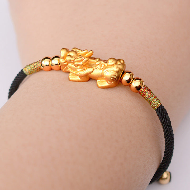 Bracelet porte-bonheur PiXiu en plaqué or 24 carats avec cordon rouge Buddha Stones
