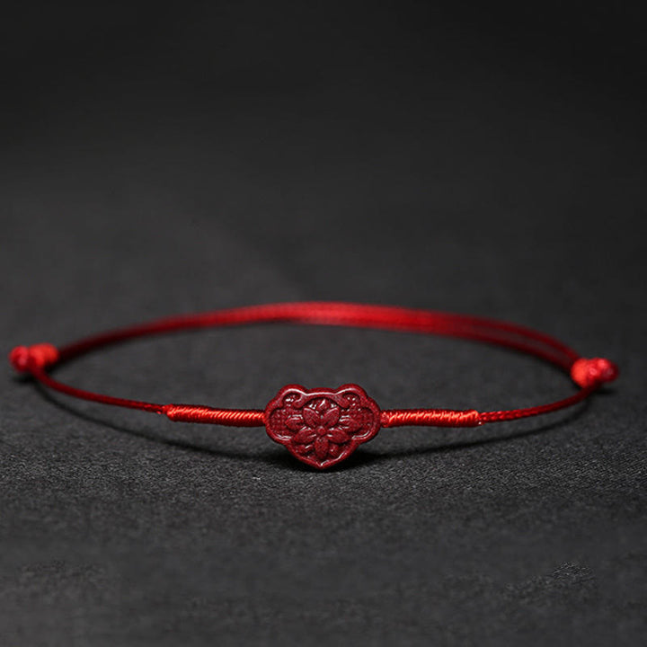 Bracelet tressé fait main en Buddha Stones avec fleur de prunier et trèfle à quatre feuilles PiXiu Lotus Koi Fish Cinabre Blessing