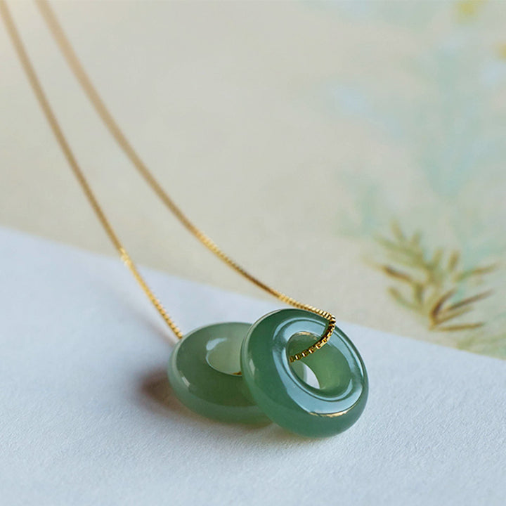 Collier pendentif en jade rond naturel Buddha Stones et boucle de paix, porte-bonheur et abondance