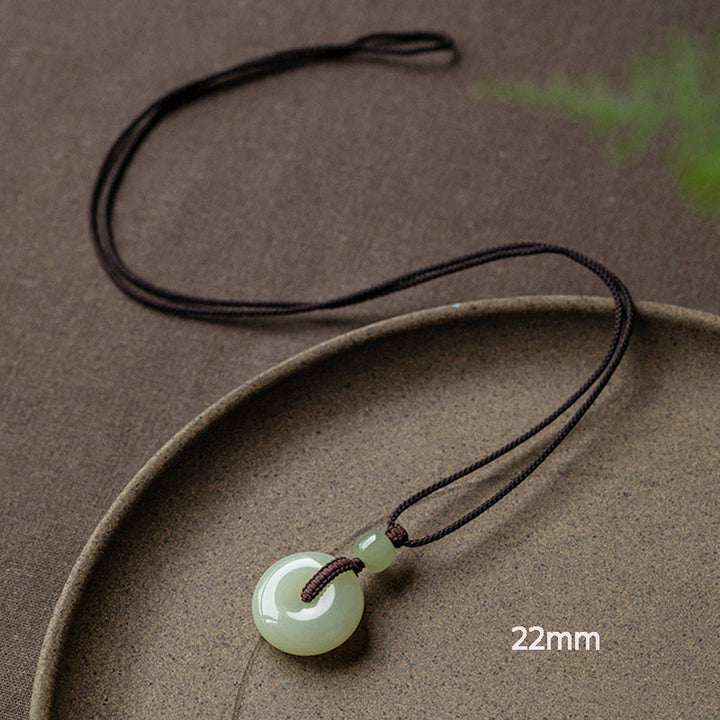 Collier pendentif en jade rond naturel Buddha Stones, boucle de paix, chance, prospérité