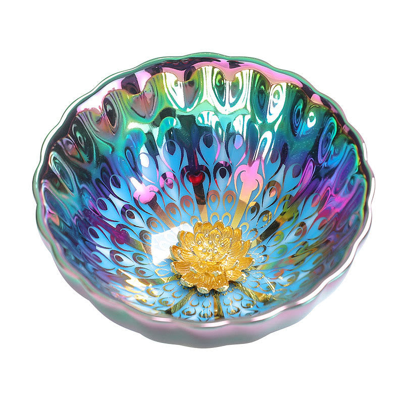 Tasse à thé en céramique chinoise Jianzhan colorée avec motif incrusté de lotus et de paon vif, style Buddha Stones