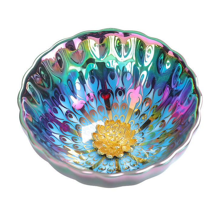Tasse à thé en céramique chinoise Jianzhan colorée avec motif incrusté de lotus et de paon vif, style Buddha Stones