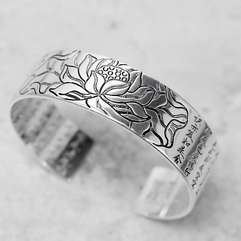 Bracelet porte-bonheur tibétain en cuivre blanc Buddha Stones et lotus