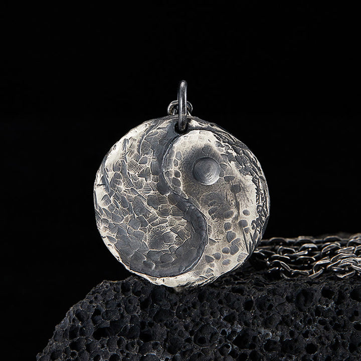 Collier pendentif en argent sterling 990 avec Buddha Stones et texture marteau Yin Yang - Argent sterling 990 - image 0
