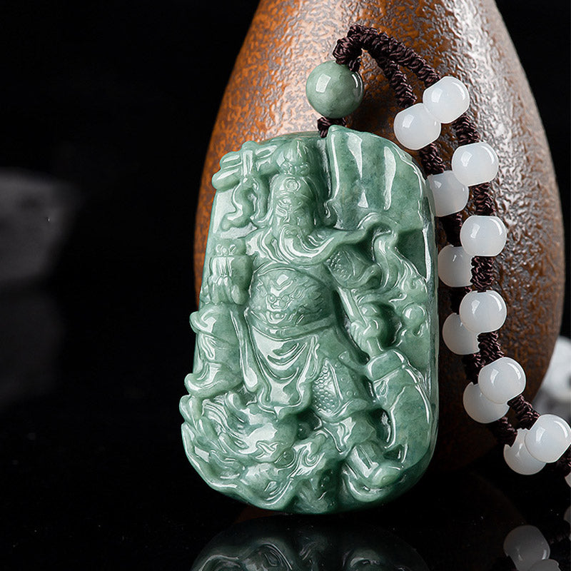 Collier pendentif amulette Guan Gong en jade naturel